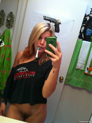 naked celebrities showing pussy - 