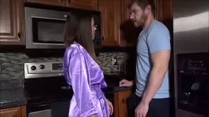 Kitchen Porn Family Therapy - A Good Mom Is Hard To Find - Miss Brat - Family Therapy Free HD Porn -  Bingato