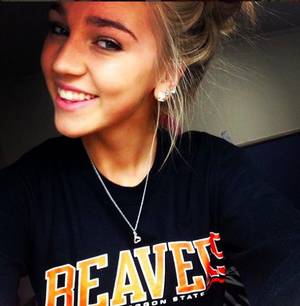 Kendra Sutherland Professional - Meet Kendra Sunderland, The Girl That Got Busted For Filming Porn In A  Library (20 pics)