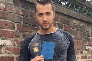 Arab Terrorist Porn - syrian refugee turned porn star