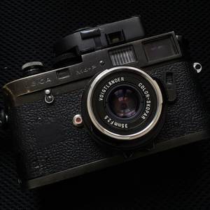 Leica Porn - â€œThis is my mate Alex's Leica M4-P - possibly one of the tattiest