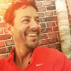 At Play Men Enio Dastto - Bob Fryer