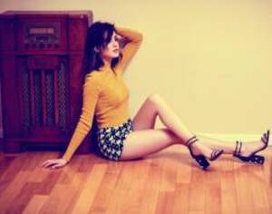 Laura Marano Porn Captions - hashtaglegs.tumblr.com - Tumbex