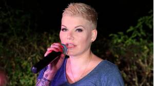 melanie m%C3%BCller - Melanie MÃ¼ller zeigt bei Auftritt offenbar den HitlergruÃŸ : r/de