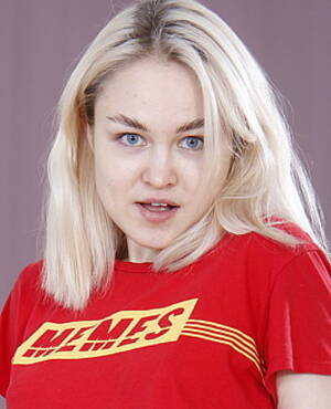 Maya Bee Porn Star - Model Maya Bee - Pornbox.com