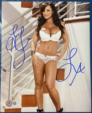 Adult Porn Star Lisa Ann - Lisa Ann Signed 8x10 Photo. Adult Actress Pornstar AVN Winner Beckett COA.  A43 | eBay
