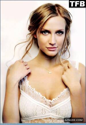 Hot Ashlee Simpson Porn - ASHLEE SIMPSON ROSS Nude - AZnude