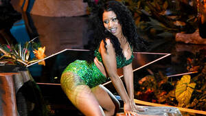 nicki minaj fat ass big - Nicki Minaj Twerking On Da Gram ... Desperate Or Dope? - HipHollywood
