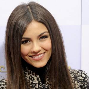 New Victoria Justice Porn - Victoria Justice Upset Over Stolen Semi-Nude Cell Phone Photos; Nickelodeon  Star Lashes Out On Twitter | IBTimes