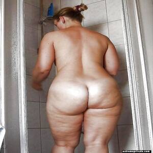 Big Ass Mom Homemade - Big Ass Moms in homemade voyeur snapshots | MOTHERLESS.COM â„¢