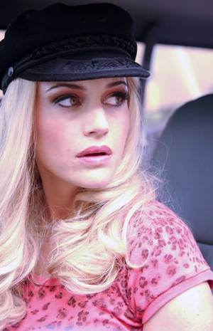 Carla Gugino Porn Star Wars - CARLA GUGINO AS ELEKTRA LUXX IN WOMEN IN TROUBLE (2009)