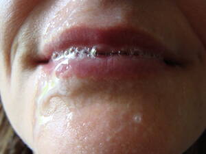 cumshots on lips - Closeup cum lips Porn Pic - EPORNER