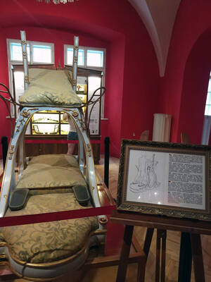 fisting furniture - Erotic furniture - Wikipedia