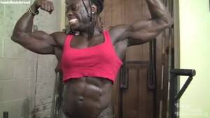 Black Lady Body Builders - RIpped black female bodybuilder poses and flexes Porn Videos - Tube8