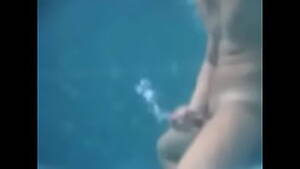 cum under water - Huge Underwater Cum - XVIDEOS.COM