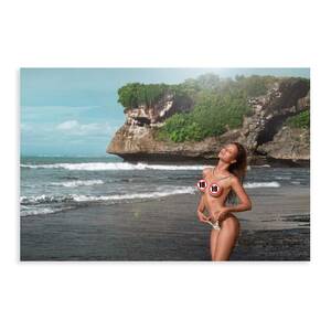 hot topless beach - Amazon.com: Naked Girl by The Sea Poster Porn Poster Sexy Woman Poster Sexy  Beach Photo Poster Sexy Girl Poster (38) Print poster Art poster Decoration  posters 20Ã—30inch(50Ã—75cm) Unframe-style1 : Hogar y Cocina