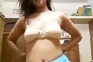 Aunty Xxx Orgasm - Indian Aunty, Desi Aunty And Desi Bhabi - Indian Bhabi Orgasm In Front Of  Camera, watch free