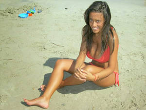 huge tits 18 year old on the beach - Description: Naughty brunette in sexy bikini has amazing real big tits and  sexy booty. See More: 18 Year Old âš¹ Beach âš¹ Brunette âš¹ Busty âš¹ Swimsuit âš¹  ...