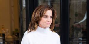 Miley Cyrus And Emma Watson Porn Captions - Emma Watson looks like royalty with Marie Antoinette hairstyle