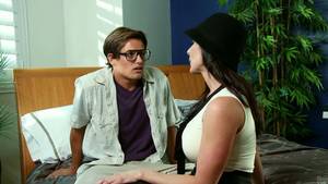 kendra lust seduces nerdy guy - 