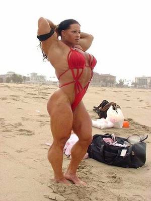 bodybuilding girls sex beach hot - Female bodybuilder Lisa Cross has all my favorite attributes in a woman.  Beautiful, intelligent and built like a Mack truck. She recently stopped by  Area ...
