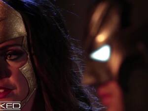 Batman & Wonder Woman Sexually - Batman & Superman Double Team Wonder Woman - Free XXX Porn Videos | OyOh