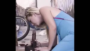 homeless interracial fucking - Helping homeless - XVIDEOS.COM