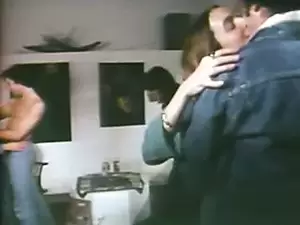 Classic 70 S Porn Family - Strange Family (1977) | xHamster