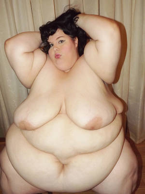 beautiful ssbbw nude - This is SSBBW Victoria, an amazing extra large girl with huge belly, huge  tits, fat thighs. A really turn on for all you cellulite lovers.