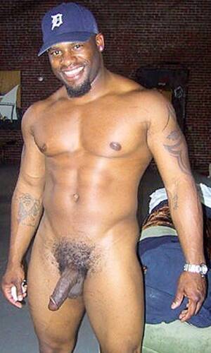 Mr Marcus - tn1.pornzog.com/media/pornstars/16999.jpg