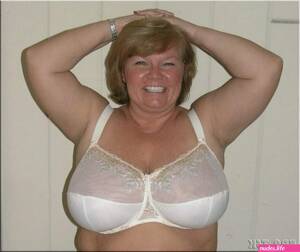 chubby nudist gallery - Bigbra chubby nude porn - Nudes photos