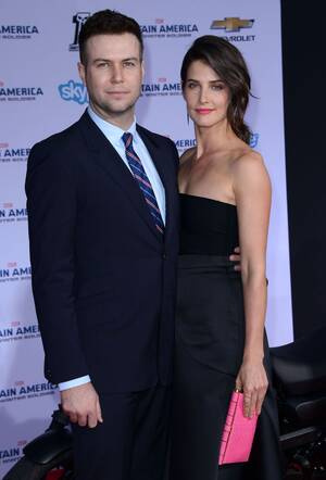 Cobie Smulders Sex Videos - Taran Killam and Cobie Smulders Are Expecting a Baby! | Glamour