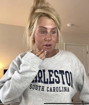 Debby Ryan Porn Blowjob - Looking rough today. : r/YouniquePresenterMS