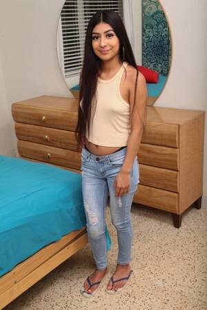 Amateur Latina Girl - Amateur Latina Nude Porn Pics - PornPics.com