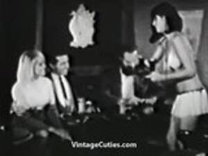 1960s Party Porn - Hot Moves During a Sex Party (1960s Vintage) | xHamster