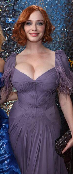 big jugg christina hendricks - Her huge juggs : r/christinahendricks