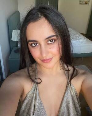 Afghan Scandal - Afghanistan's 'only porn star' fled country as child and says Taliban know  all about her - Daily Star