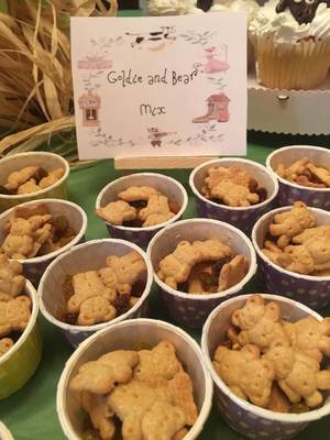 Goldie And Bear Porn - Goldie & Bear Mix with Golden Raisins and Teddy Grahams