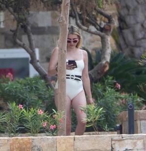 Celebrity Porn Emma Roberts - Emma Roberts : r/celebnipvisibility