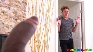 Black Male Gay Porn Landlord - Horny Black Landlords Makes A Twink Dude Moan In Pleasure - XVIDEOS.COM