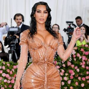Kim Kardashian Hd - Kim Kardashian Outfits and Style Evolution | POPSUGAR Fashion