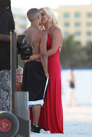 Brooke Hogan Sex Porn - Hulk Hogan sex tape included racist tirade - WWE cuts all ties | Page 43 |  NeoGAF