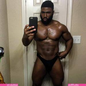 monster big black dick selfies - me showing off my big black dick selfies pic - Sexy photos