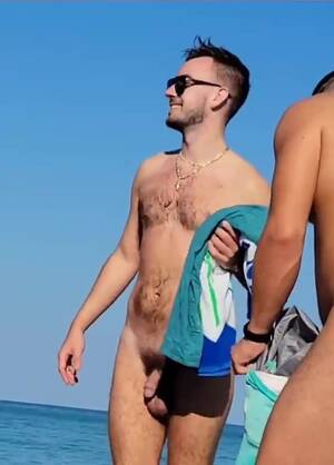 beach spy big dick - Big balls at the nudist beach - ThisVid.com