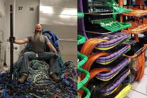 networking porn - 60 insanely neat photos of cables that belong in a modern art gallery
