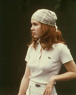 early teen puffies - Carrie Fisher in her film debut, 1975 : r/OldSchoolCool