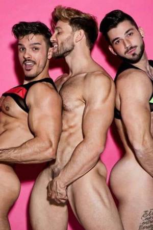 Joan Aussie Porn - Three Gorgeous Muscled Hunks For Joan Crisol
