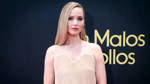 Jennifer Lawrence Big Tits - Jennifer Lawrence steps out in nude look for 'No Hard Feelings' premiere in  Spain - ABC News