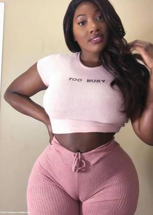 ebony camel lips - Curvy Women, Curves, Camo Toe, Phat Azz, Kitchen Oven, Sexy Jeans, Ebony  Beauty, Camels, Pink Floyd
