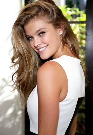 Nina Agdal Giving Blowjob Captions - I want Nina Agdal's hair